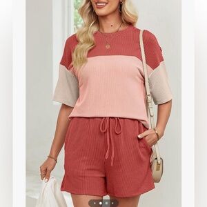 NWOT Color block 2 Piece Set